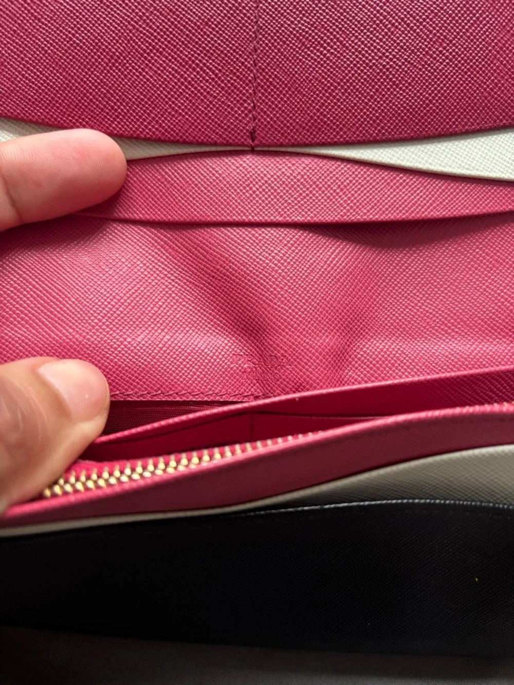 Prada wallet - Picture 7 of 9